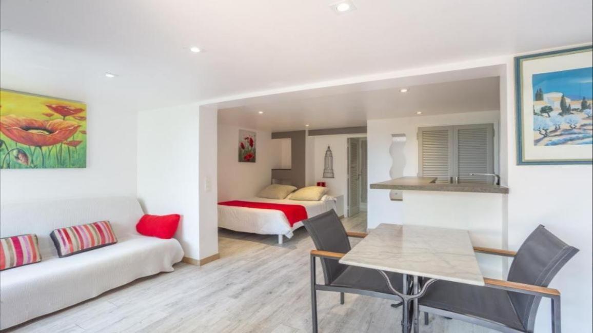 Hotel Lou Trelus Sainte-Maxime Zewnętrze zdjęcie